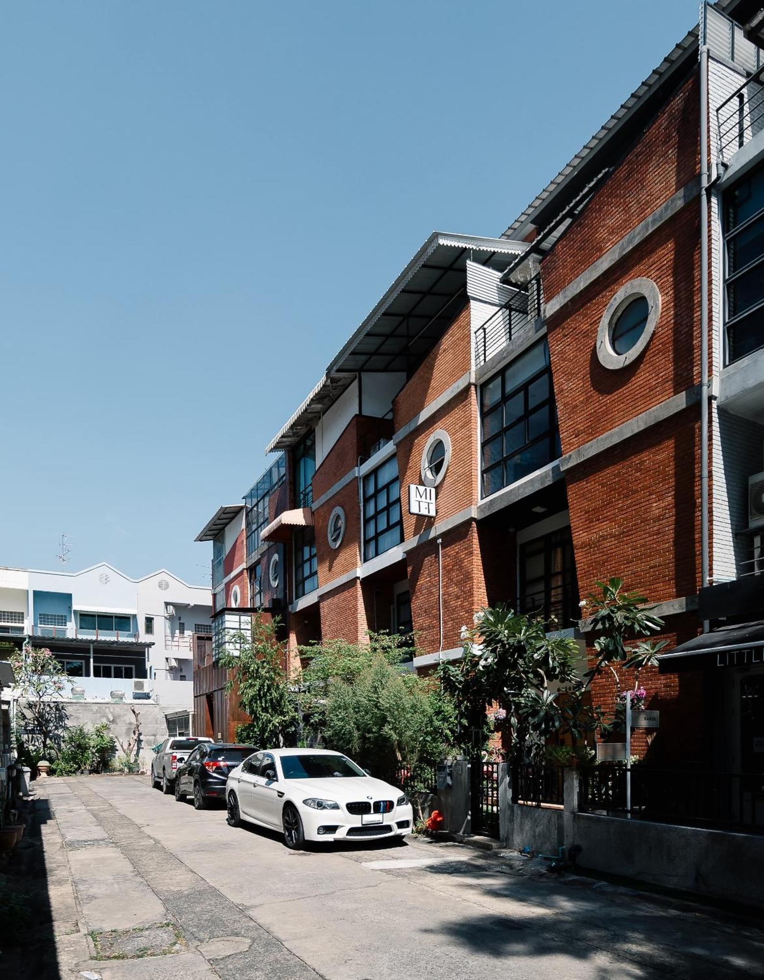 Mitt Haus Hotel Bangkok Exterior photo